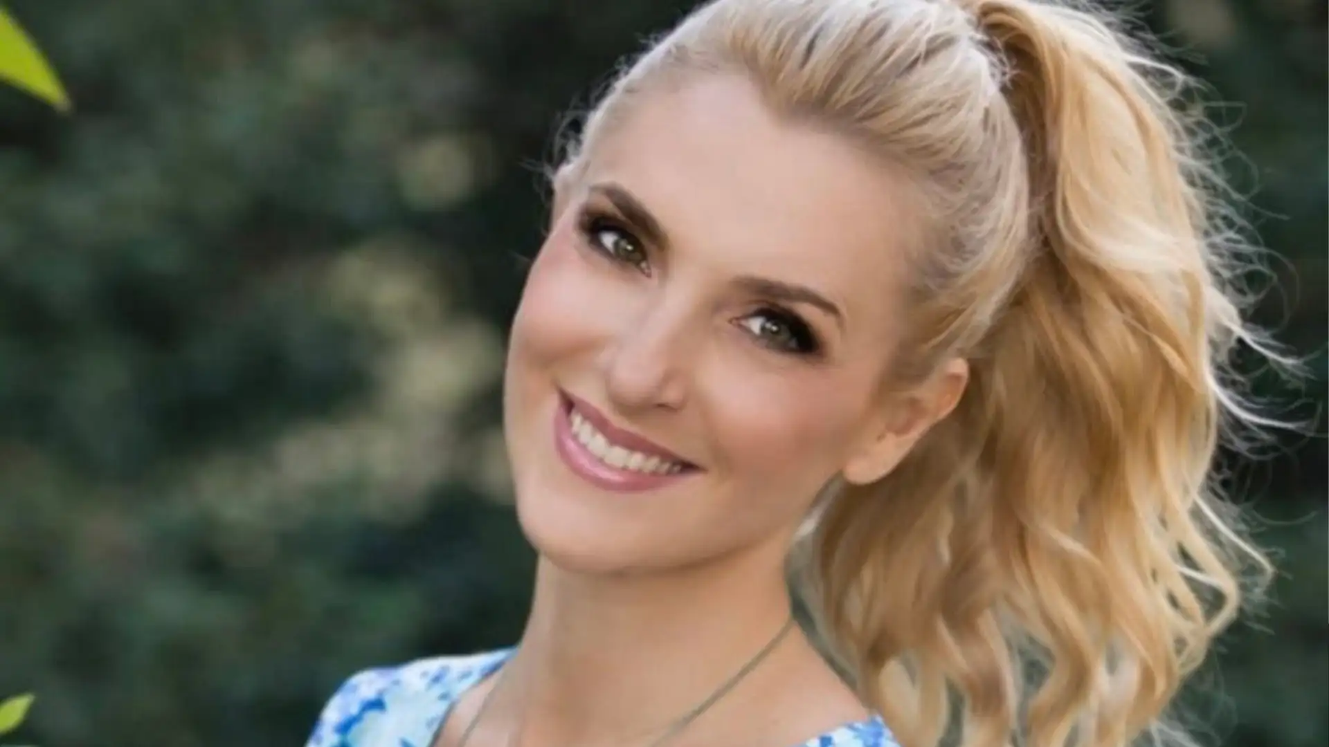 Πίσω από κάθε “τέλεια” φωτογραφία κρύβεται ένας εαυτός που δεν αντέχει να φανεί